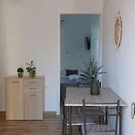 Skourtis Apartment