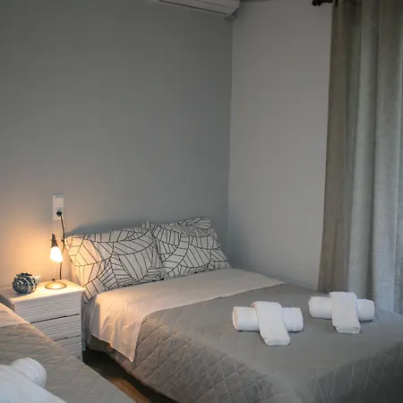 Apartament Skourtis *