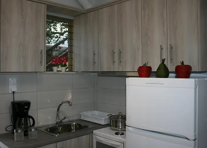 Skourtis * Eleónasz